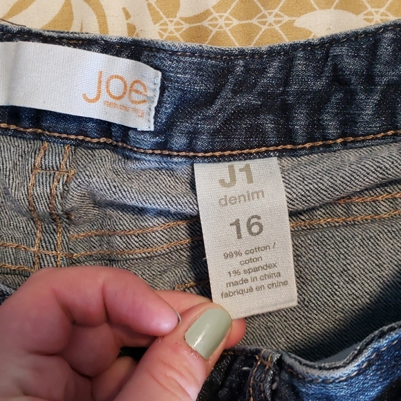 2/$15🦇 blue jeans - Picture 2 of 3